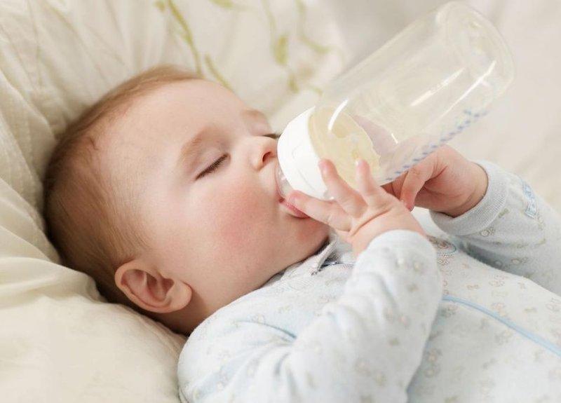 Sữa công thức: Những điều cần biết